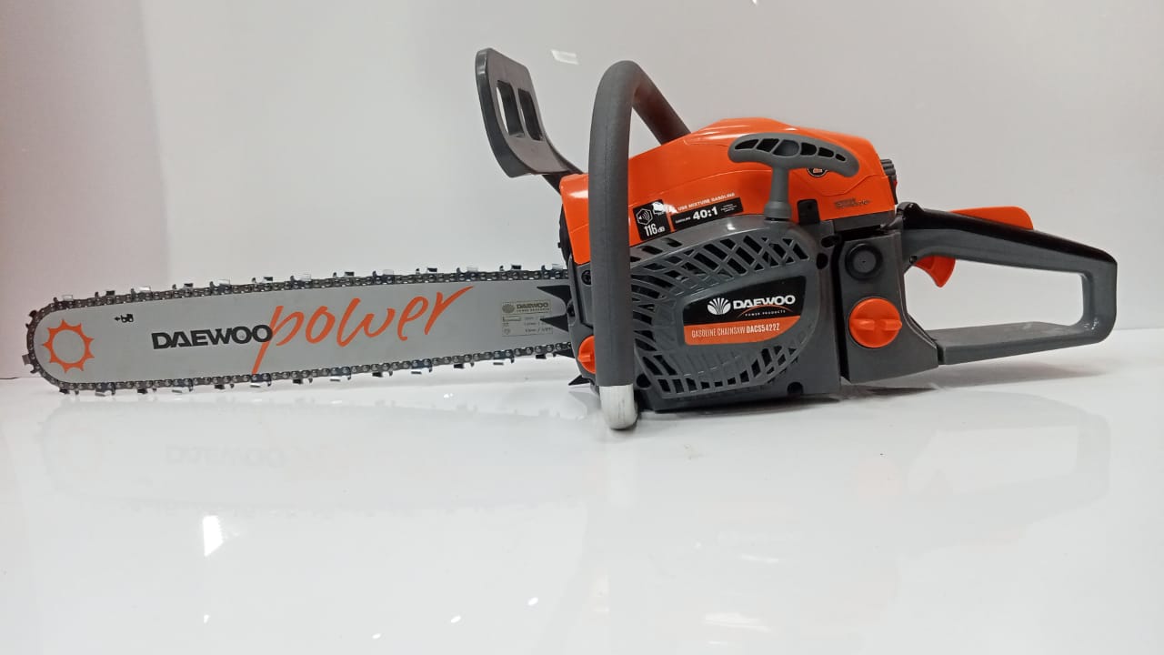 Daewoo Chain Saw 22 Inch