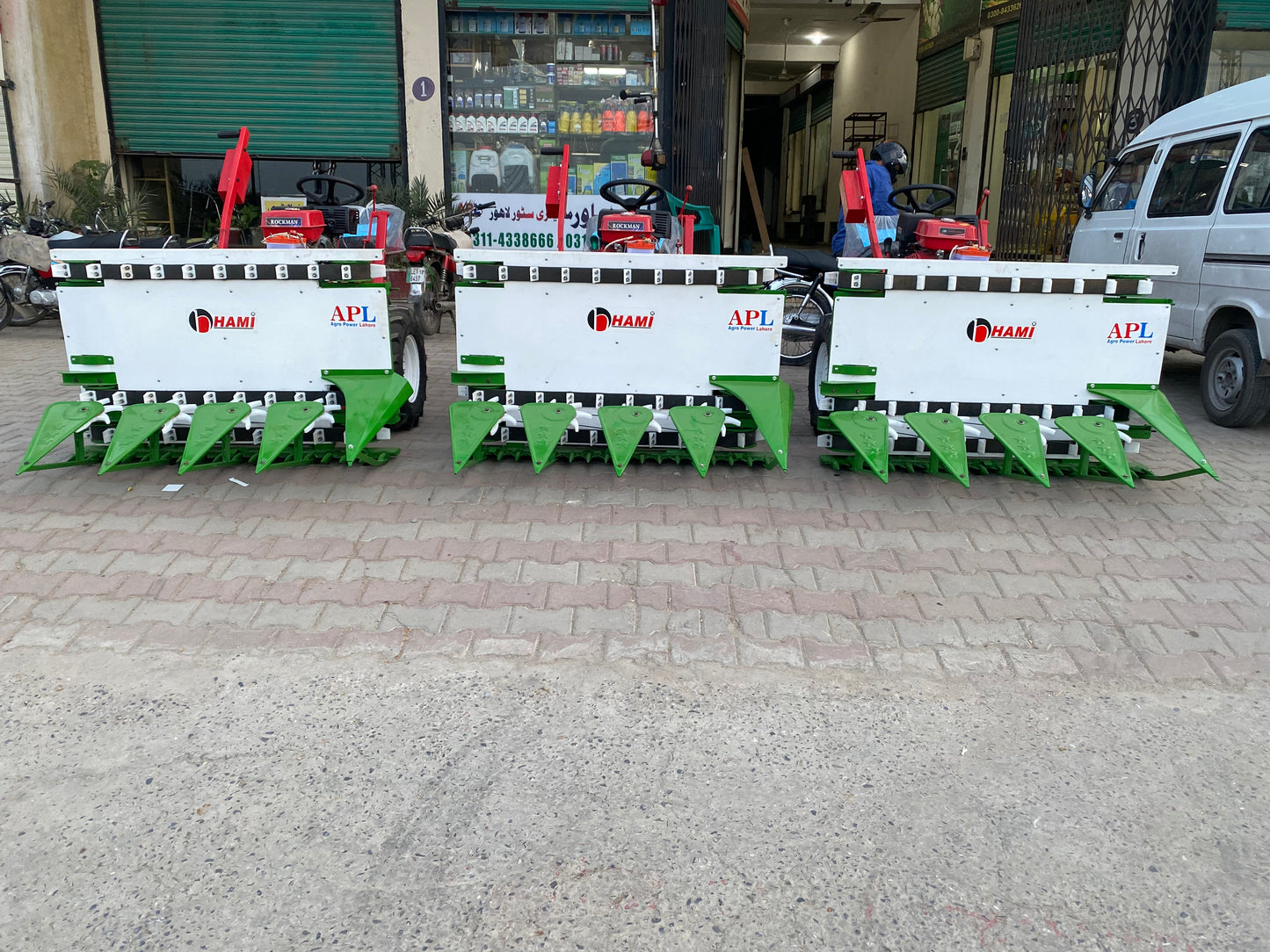 Reaper Machine Modal 2000 15 HP 3 Wheel