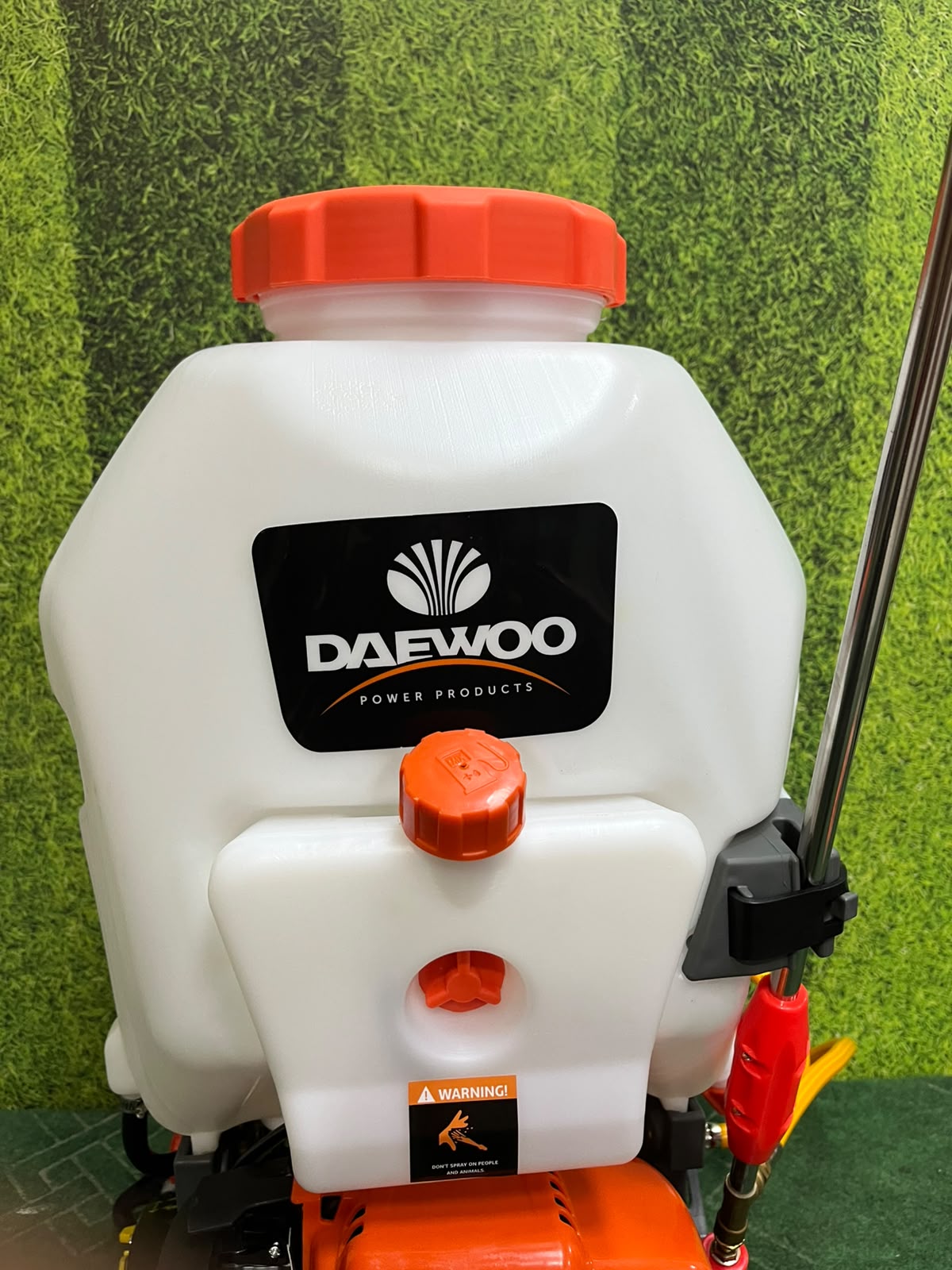 Daewoo Power Sprayer 25LTR (DSM3525) or Daewoo 4-Stroke Wali Spray Machine (ڈیوو فور اسٹروک سپرے مشین)