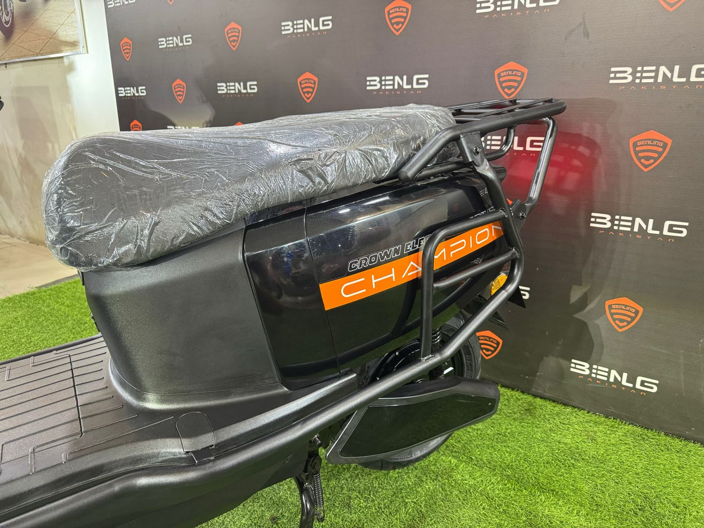 Crown Electric Scooter Champion Lite