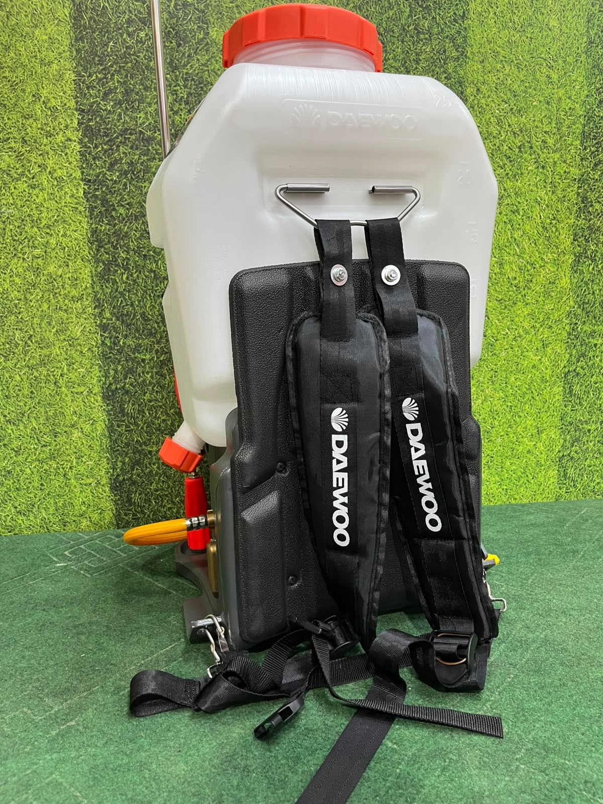 Daewoo Power Sprayer 25LTR (DSM3525) or Daewoo 4-Stroke Wali Spray Machine (ڈیوو فور اسٹروک سپرے مشین)