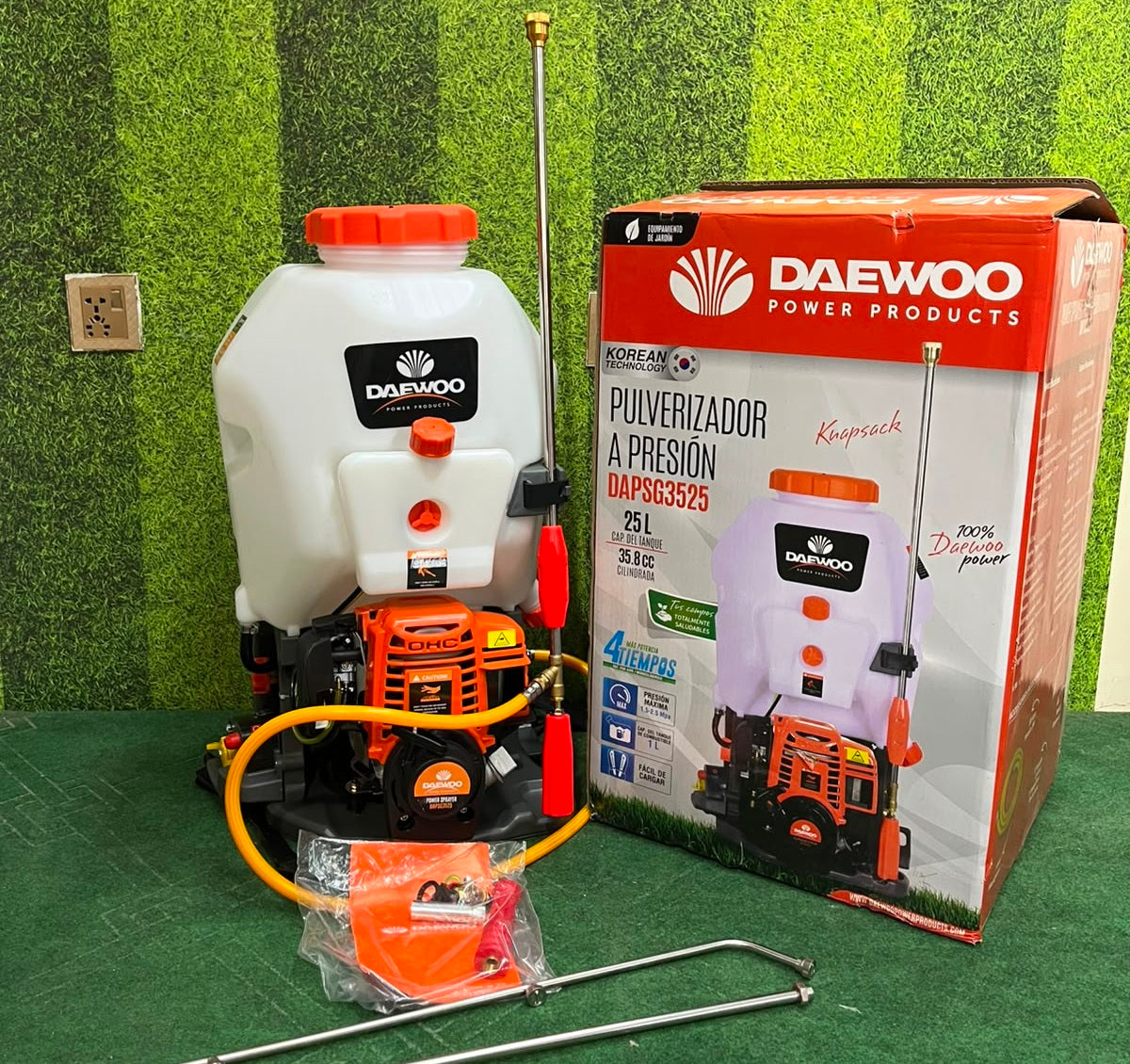 Daewoo Power Sprayer 25LTR (DSM3525) or Daewoo 4-Stroke Wali Spray Machine (ڈیوو فور اسٹروک سپرے مشین)