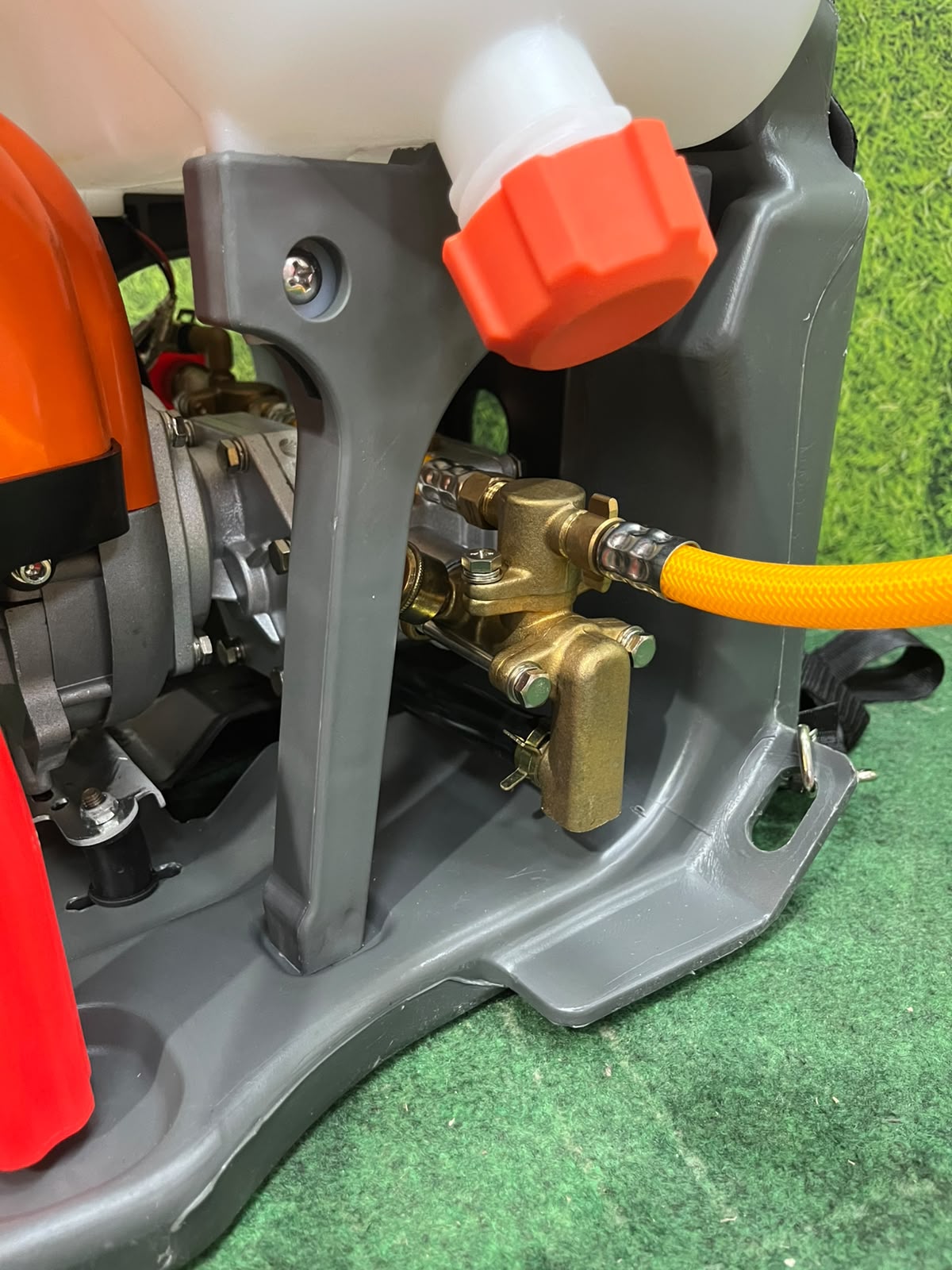 Daewoo Power Sprayer 25LTR (DSM3525) or Daewoo 4-Stroke Wali Spray Machine (ڈیوو فور اسٹروک سپرے مشین)