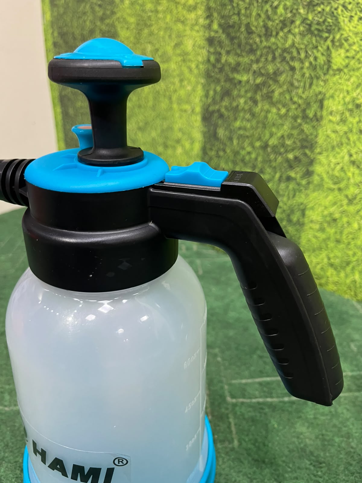 Domestic Use Hand Sprayer Machine Brand Name Hami AP-2 LTR